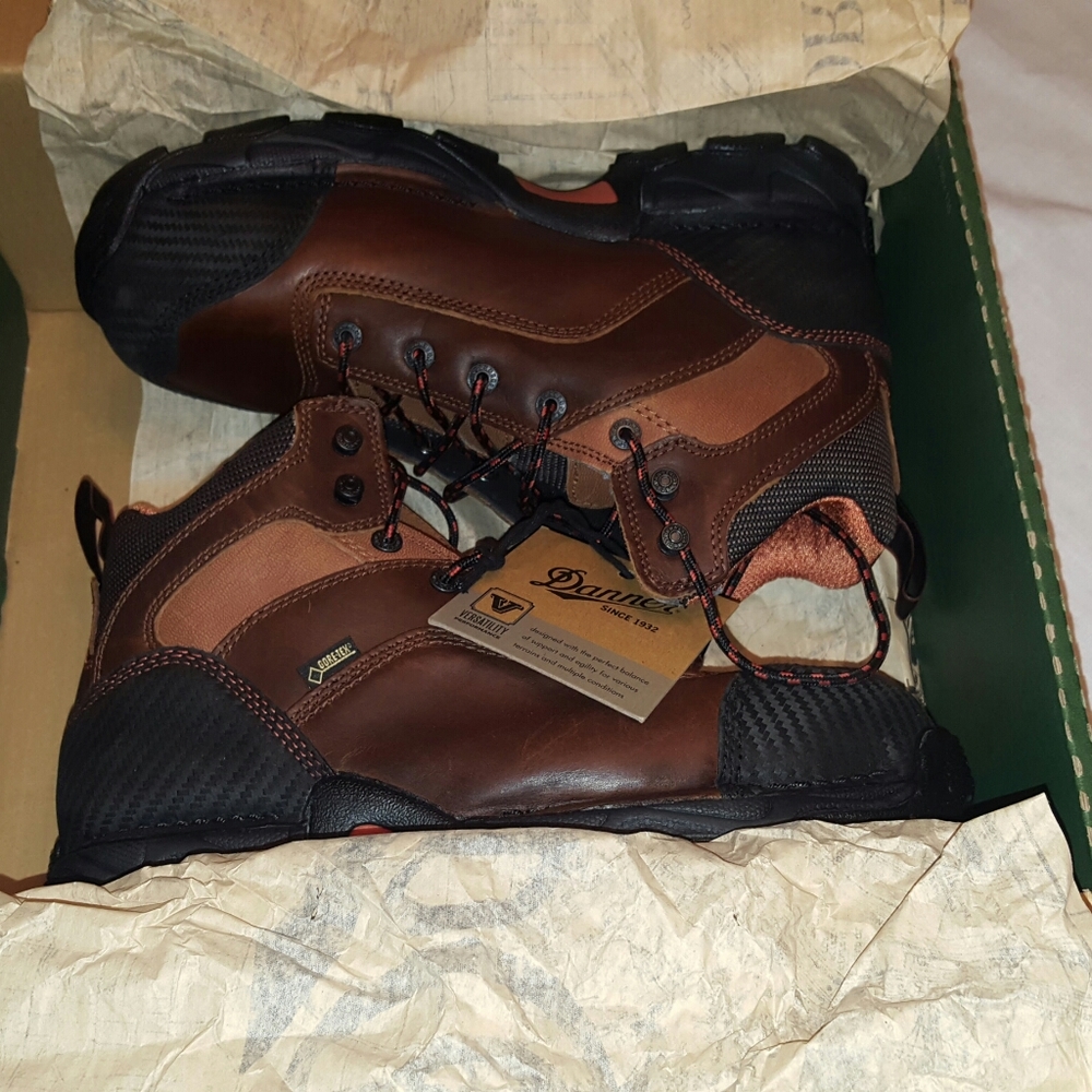 🎉HP🎉NWT DANNER CORVALLIS SAFETY TOE GORE-TEX